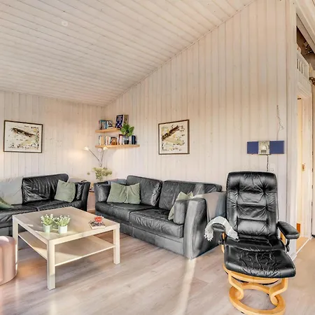 Feriehus Beautiful With A Lovely View Of The Fjord And The Sea Vestervig