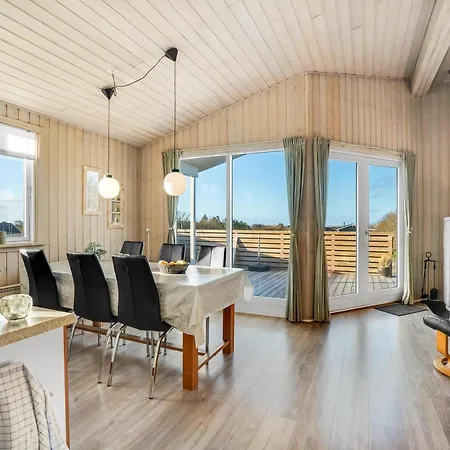 Beautiful With A Lovely View Of The Fjord And The Sea *